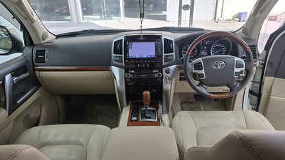 Toyota Land Cruiser Zx Full House 2014