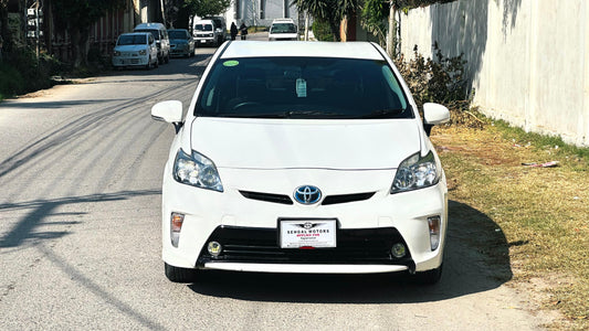 Toyota Prius S LED 2013