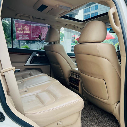 Toyota Land Cruiser ZX 4.6 Petrol 2013