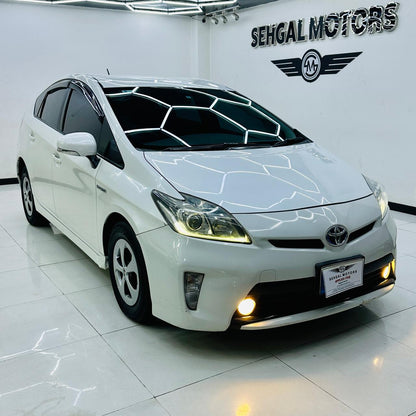 Toyota Prius S LED  2013