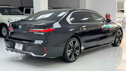 BMW 7 Series i7 xDRIVE60 M Package 2023