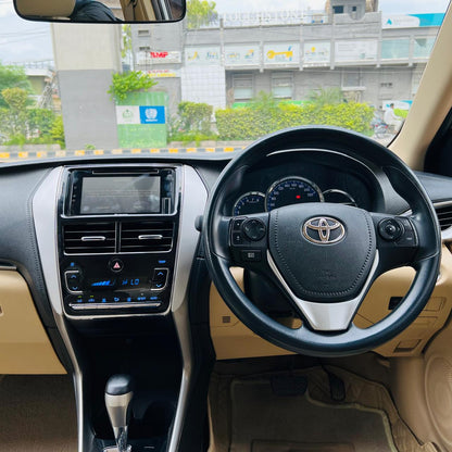 Toyota Yaris Ativ X 1.5 CVT-i 2021