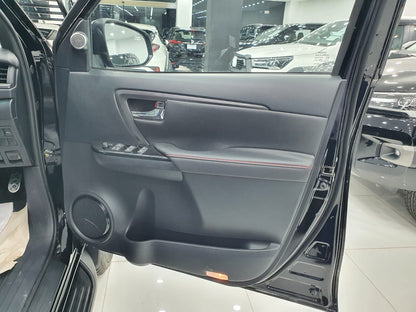 Toyota Fortuner GR-S 2025