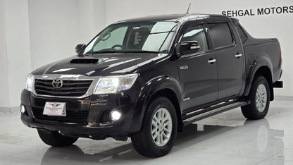 Toyota Hilux Vigo Invincible 2013