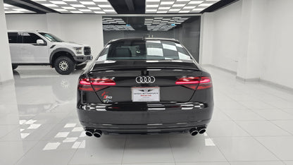 Audi S8 Plus Urus V8 twin turbo 2016