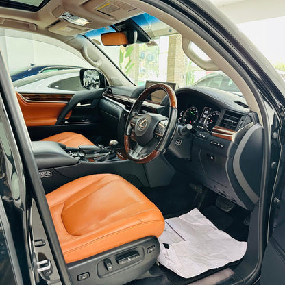 Lexus LX Series 570 2017