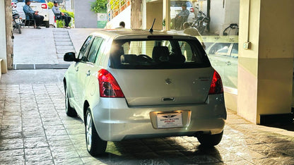 Suzuki Swift DLX A/T Navi 2017