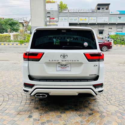 Toyota Land Cruiser LC 300 ZX 2022