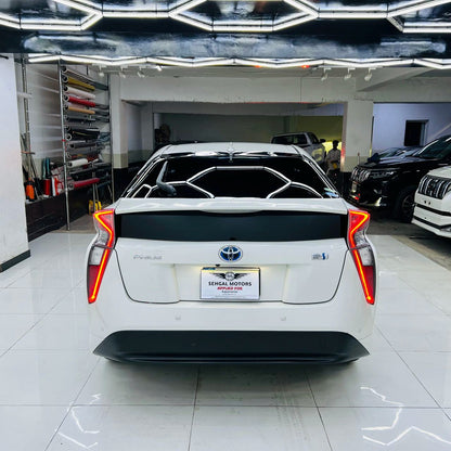 Toyota Prius S Safety Package 2018