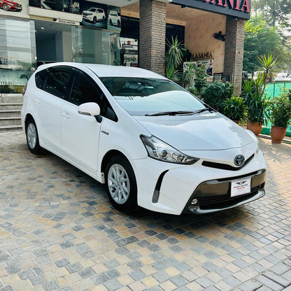 Toyota Prius Alpha Cx S Package  2020