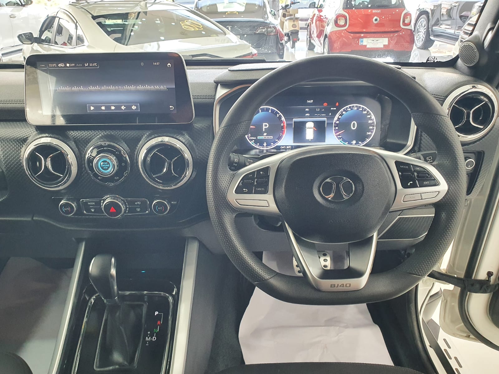 BAIC BJ40 PLUS Honorable Edition Model 2024 steering view