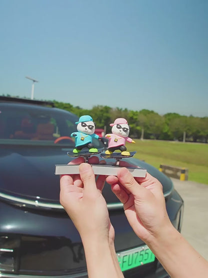 Car Automatic Sliding Skateboard Bear Alloy (Car Dashboard Decoration)