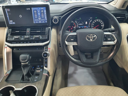 Toyota Land Cruiser LC 300 ZX 2022