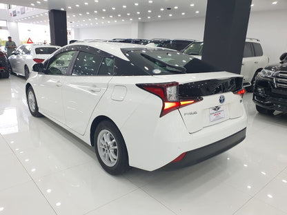 Toyota Prius S Package 2021