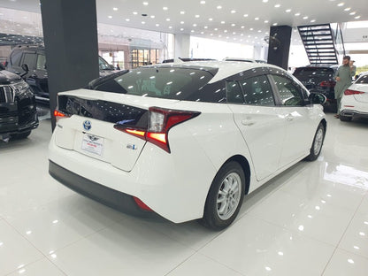 Toyota Prius S Package 2021