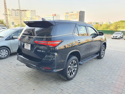 Toyota Fortuner Legender 2023